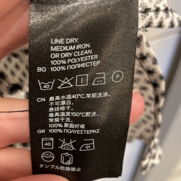 Patterned Blouse - Picture 7 of 8